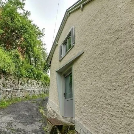 펜션 House Maison Mitoyenne Renvovee 6 Personnes 1 코트레